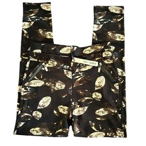 COCO + CARMEN Yoga Athleisure Pants Brown Cream Leaves Zip Pockets NWT L/XL